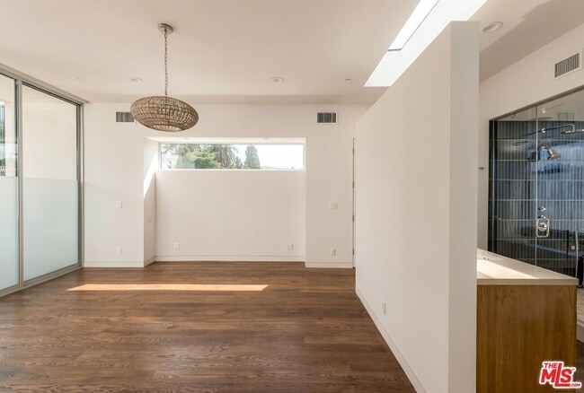 Building Photo - 4035 Van Buren Pl