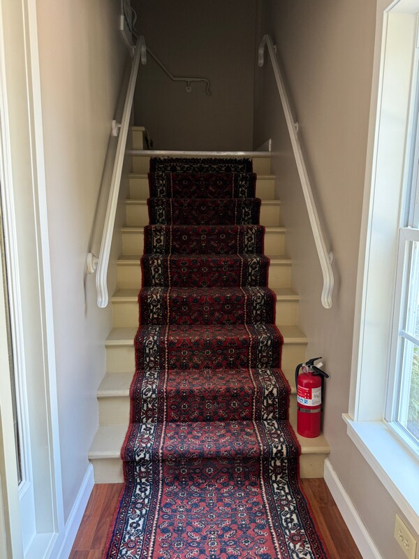 Building Photo - 2637 Mountain Rd