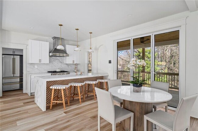 Building Photo - 3784 Pine Needle Dr NW