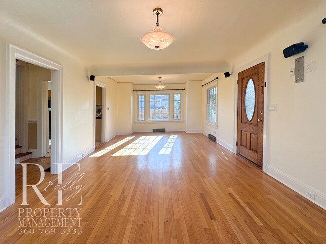 Building Photo - 50% OFF FIRST MONTHS RENT!! Timeless Vintage Home with Bonus Office, Expansive Yard & A/C