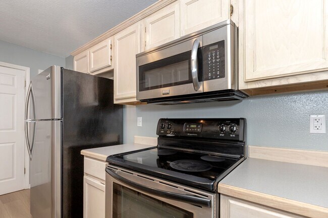Building Photo - 602 Ronda Ln