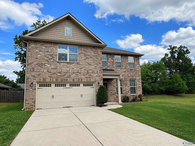 Building Photo - 114 Summer Pointe Ln NW