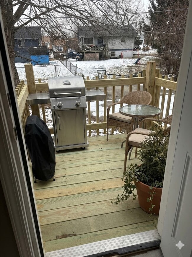 Building Photo - 1453 Diplomat Ln