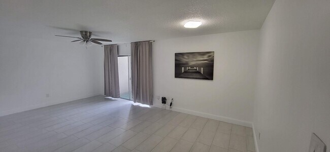 Building Photo - 7705 SW 86th St