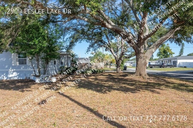 Building Photo - 2900 Leslee Lake Dr N