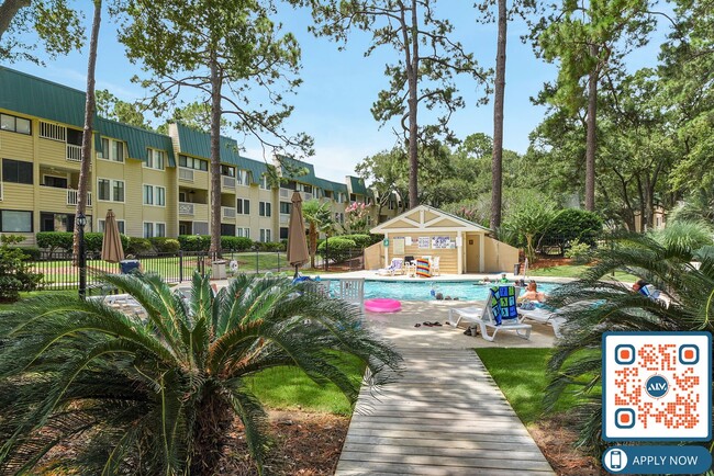 Building Photo - Fully Furnished 2BR Condo in Hilton Head’s North End – $150 Off First Month’s Rent!