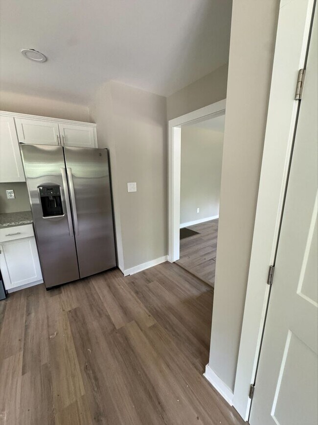 Building Photo - CHARMING 3 BEDROOM, 2 BATH HOME IN BIRMINGHAM!