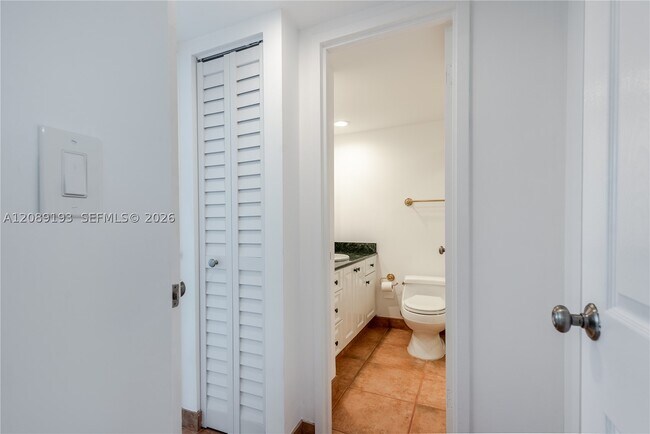Building Photo - 3180 S Ocean Dr