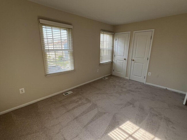 Building Photo - 937 Holborn Ct