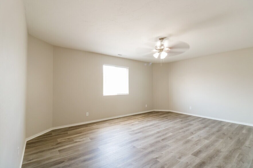 Building Photo - 3174 Hunter Farm Way