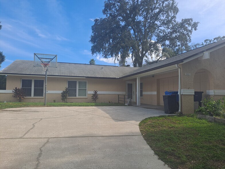 Building Photo - 811 Granite Rd