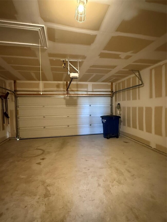 Building Photo - 6516 Ranchito Dr