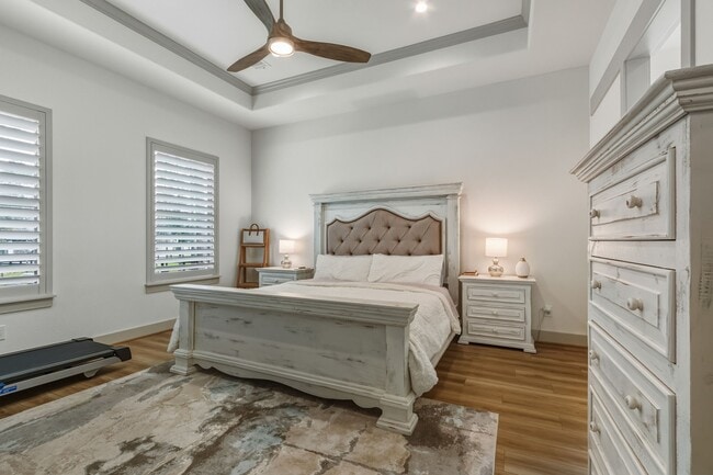 Building Photo - 21359 Monarch Dr