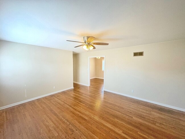 Building Photo - Modern Ranch Retreat