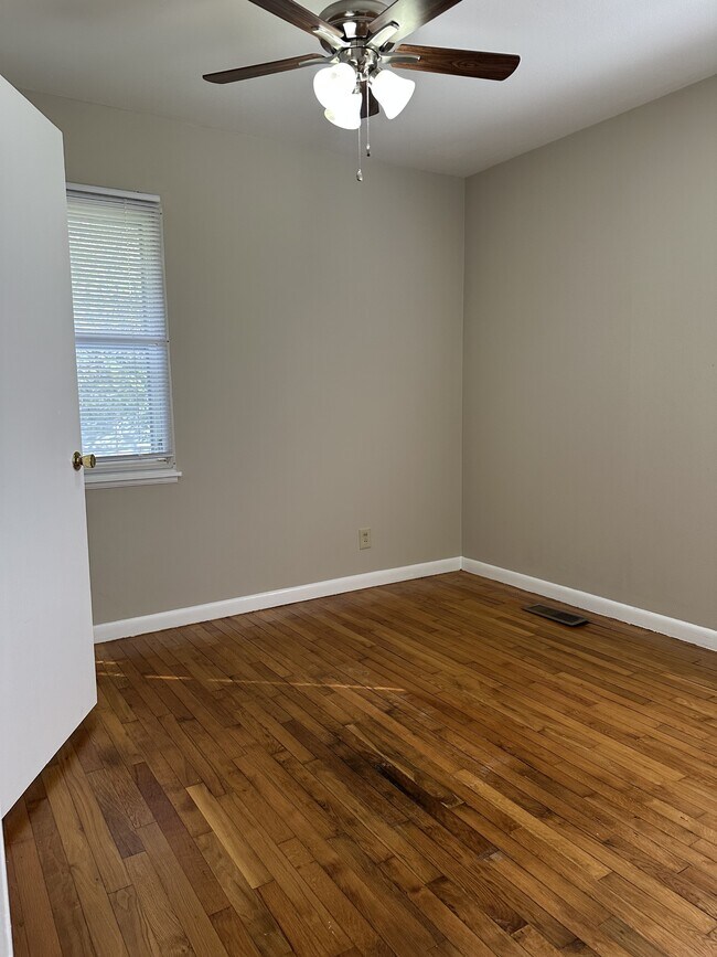 Building Photo - 356 Elizabeth Cir