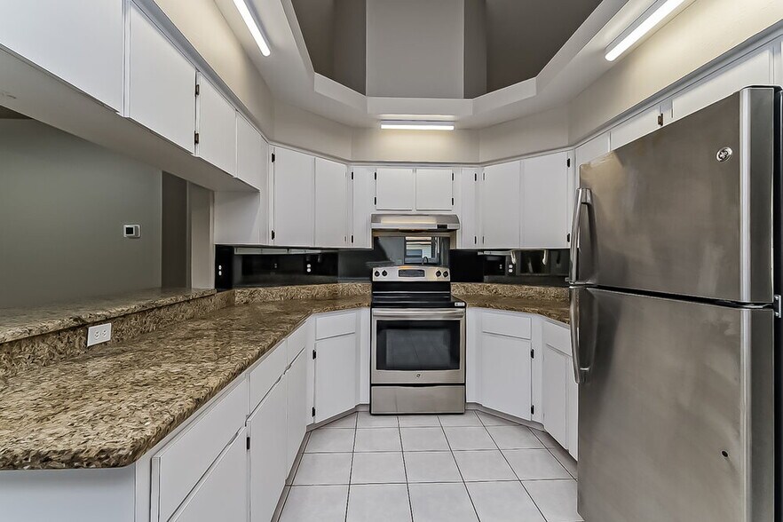 Building Photo - 5009 Panther Dr