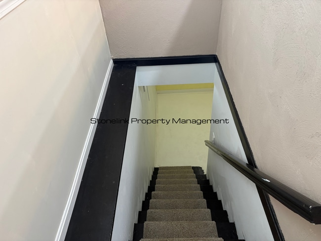 Building Photo - Fully Renovated Cottage For Rent in Riverside!