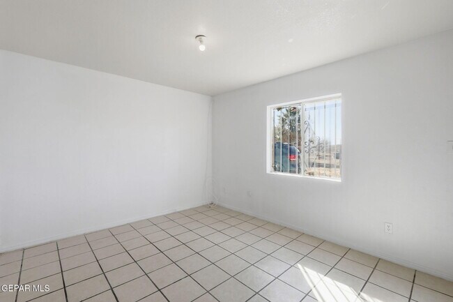 Building Photo - 13113 Violeta Ln