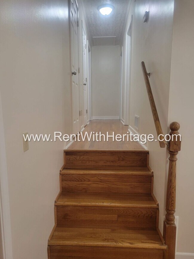 Building Photo - Gorgeous 3bd/2bath Brick Home/ Attention To Detail/ Upgrades Galore/ Great Location