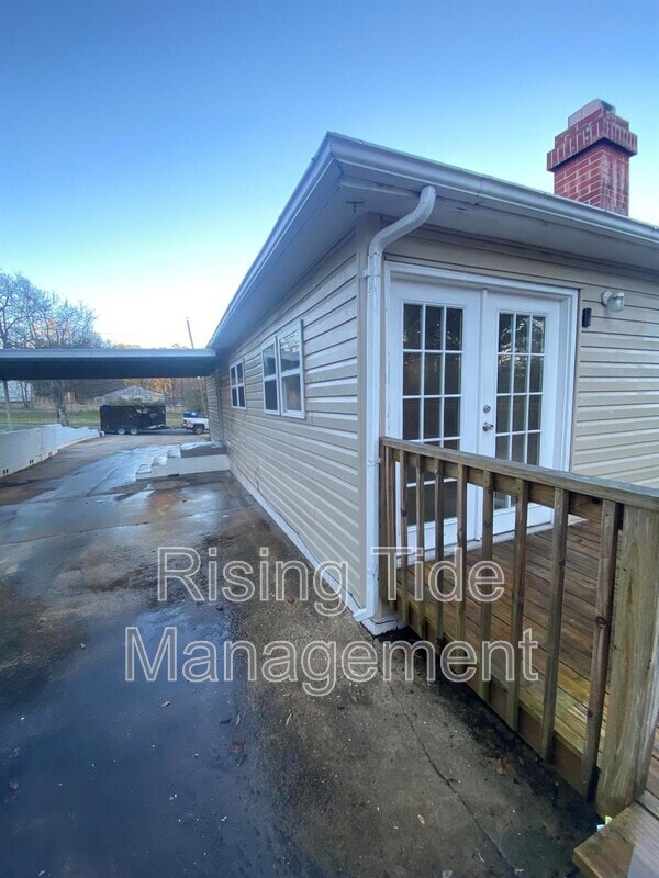 Building Photo - 620 Lee Rd