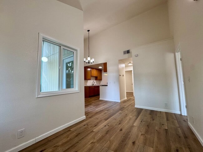 Building Photo - 2369 Kenton Ct