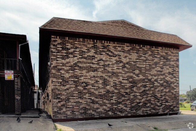 Building Photo - Fields Apartments I