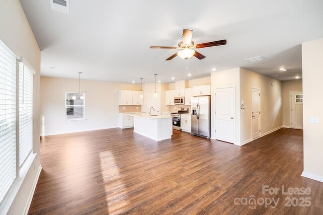 Building Photo - 2019 Sadler Wds Ln