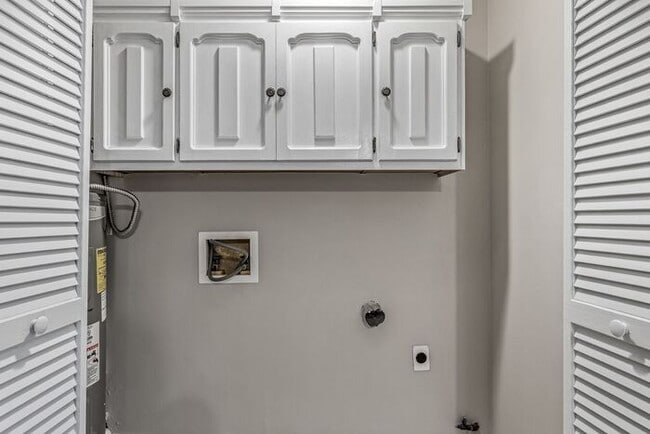 Building Photo - McLeansville - Minutes from Elon & Greensboro! Brick Duplex on a few Acres, Den, SS Appliances, F...