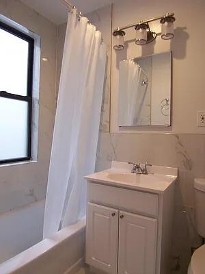 Building Photo - 445 W 49th St