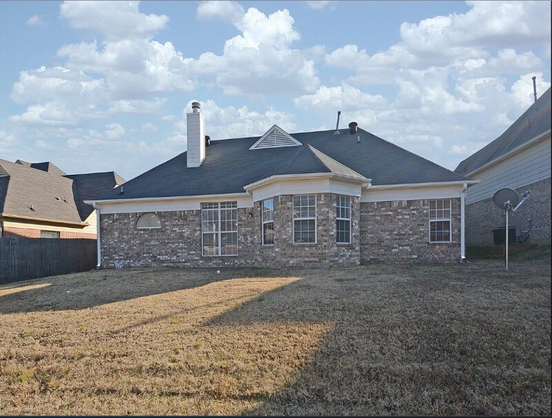 Building Photo - 4593 Tulip Run Dr