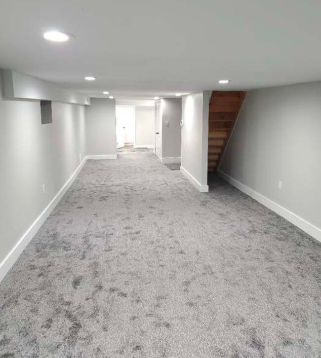 Building Photo - 5425 Catharine St