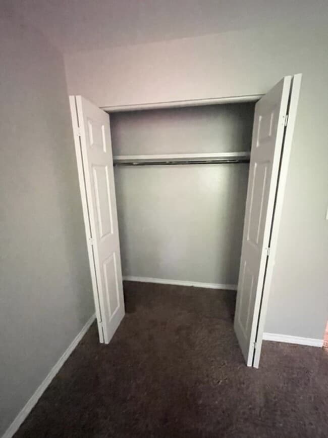 Interior Photo - 421 - 425 E Fountain Pl