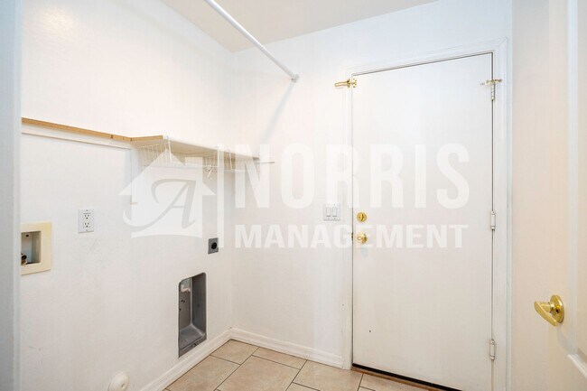 Building Photo - Nice Established Home in Arizona City