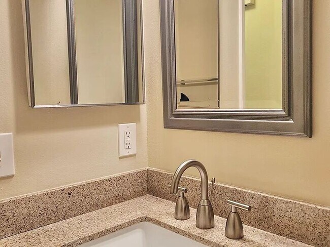 Building Photo - 8396 Sunbeam Cir