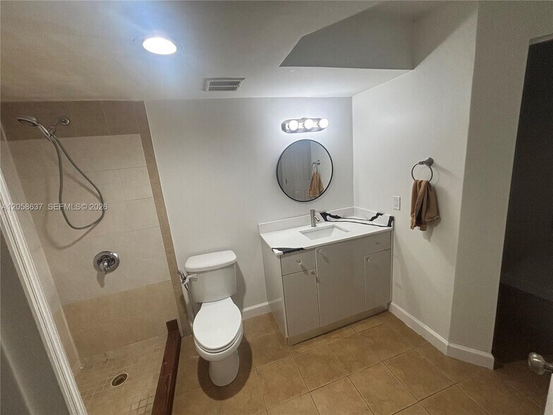 Building Photo - 8305 SW 152nd Ave