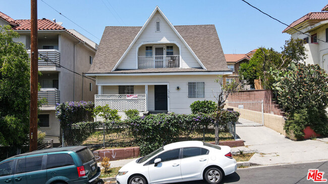 Primary Photo - 2963 San Marino St