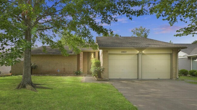 Building Photo - 15823 Fox Springs Dr
