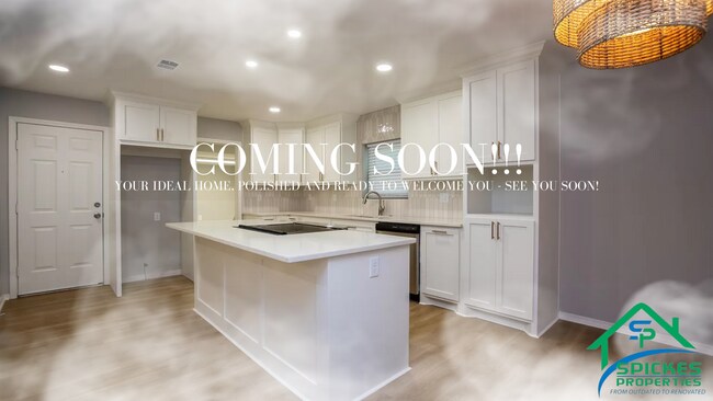 Primary Photo - 10 Greenhaven Pl