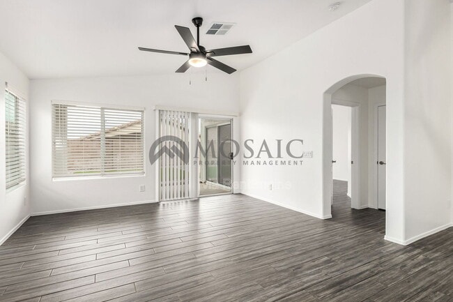 Building Photo - 3284 W Five Mile Peak Dr