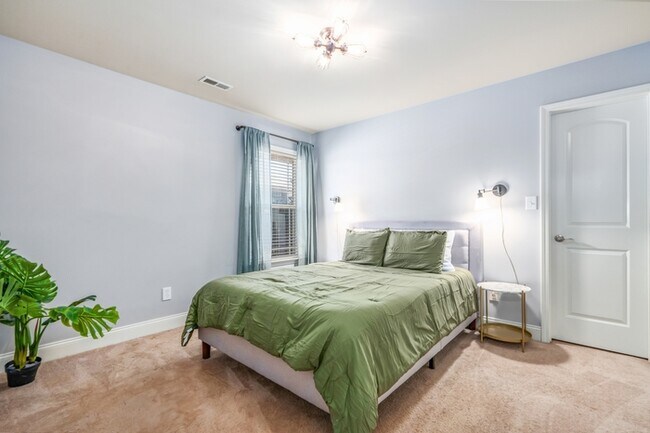 Building Photo - 3 Bed / 2 Bath Furnished House for Rent in Madison, AL 35756