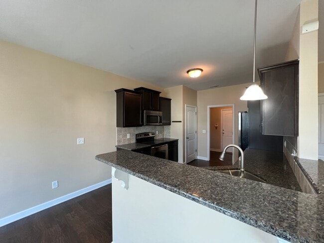 Building Photo - 93 Samuel Nicholas Dr