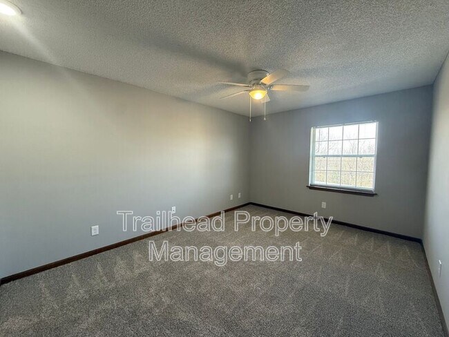 Building Photo - 3413 NW Duncan Rd