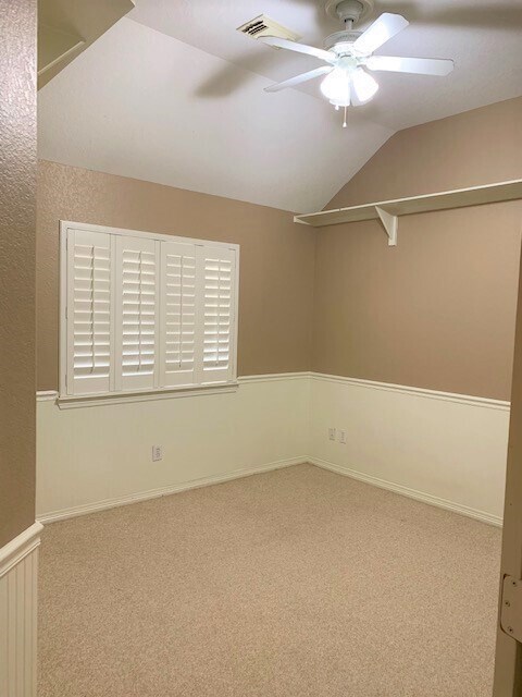 Building Photo - 21427 Willow Glade Dr