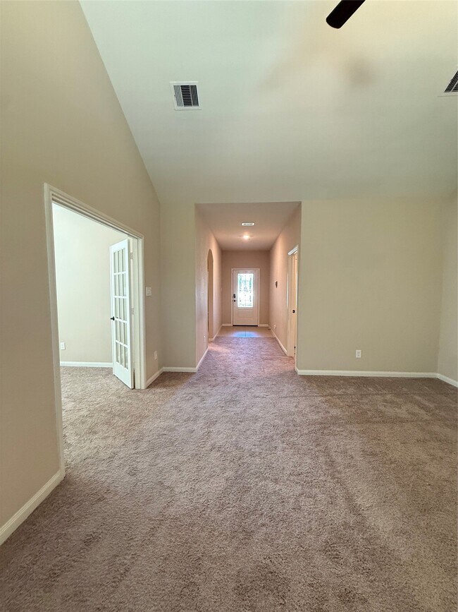 Building Photo - 8985 Oval Glass St