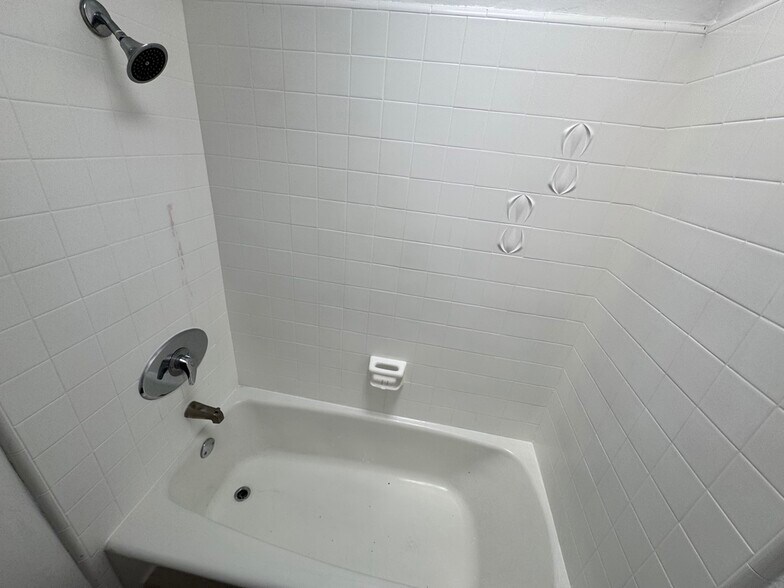 Building Photo - 1138 S Corning St