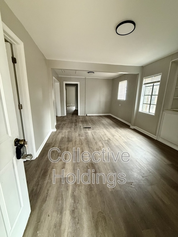 Building Photo - 628 Heflin Ave E