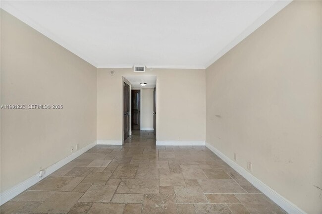 Building Photo - 1000 Quayside Terrace