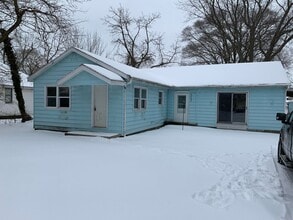 Building Photo - Lovely 3 Bedroom Southside Holland