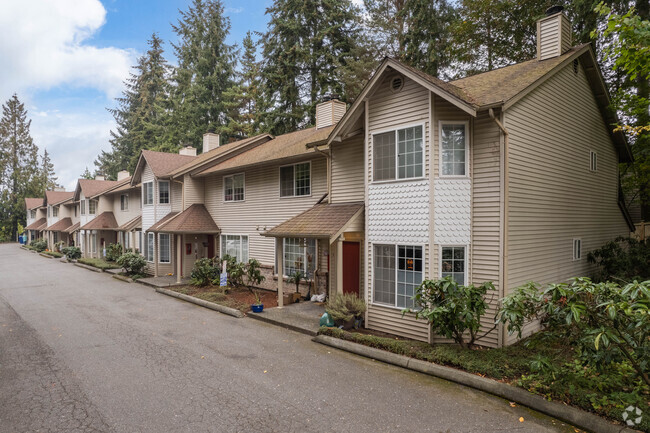 Exterior - Hill Crest Condominiums