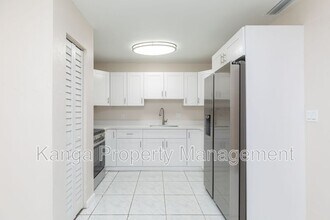 Building Photo - 7750 SW 10th Ct